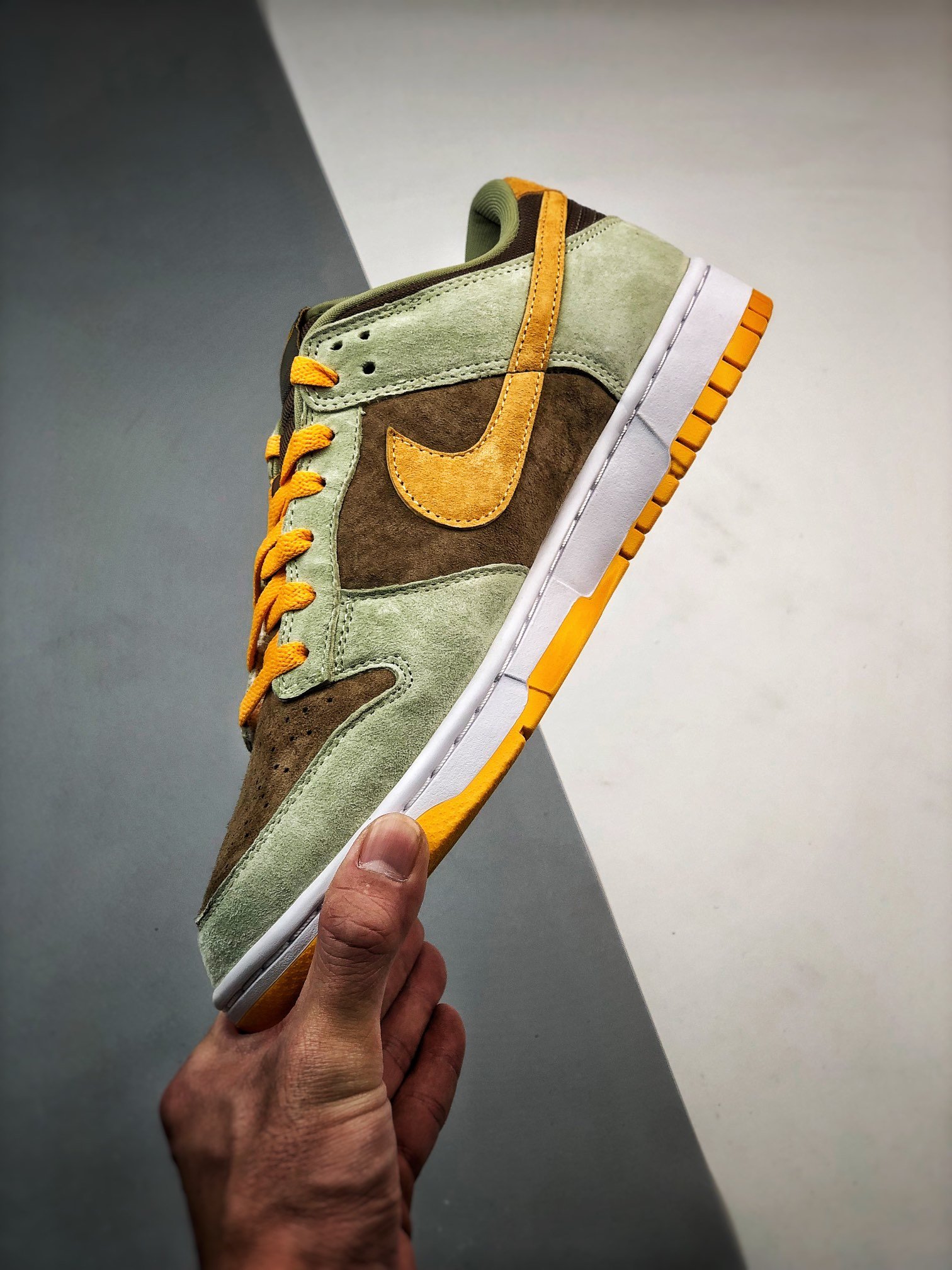 320 Nike Dunk Low SE "Dusty Olive" 绿棕橙配色DH5360-300