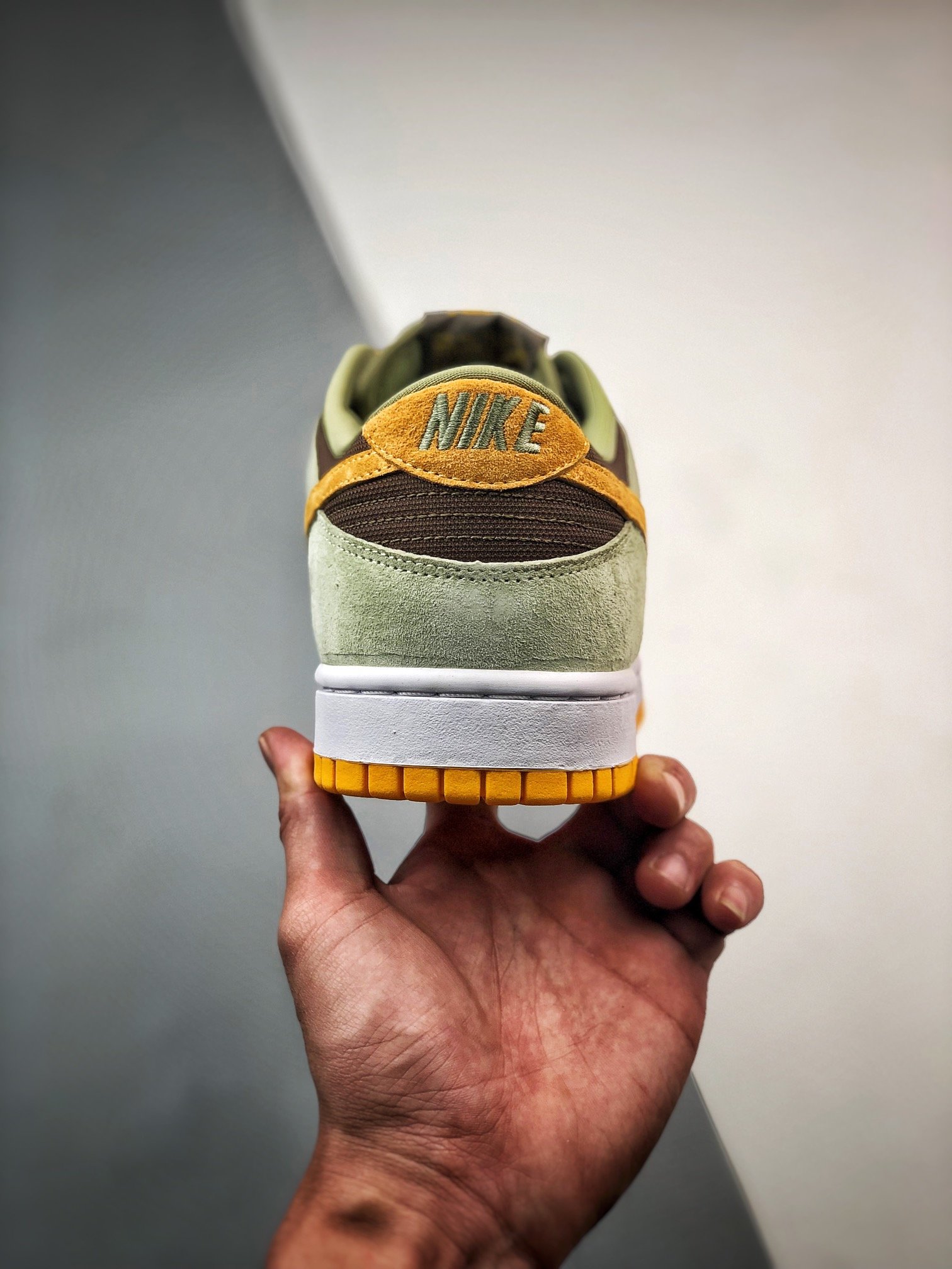 320 Nike Dunk Low SE "Dusty Olive" 绿棕橙配色DH5360-300