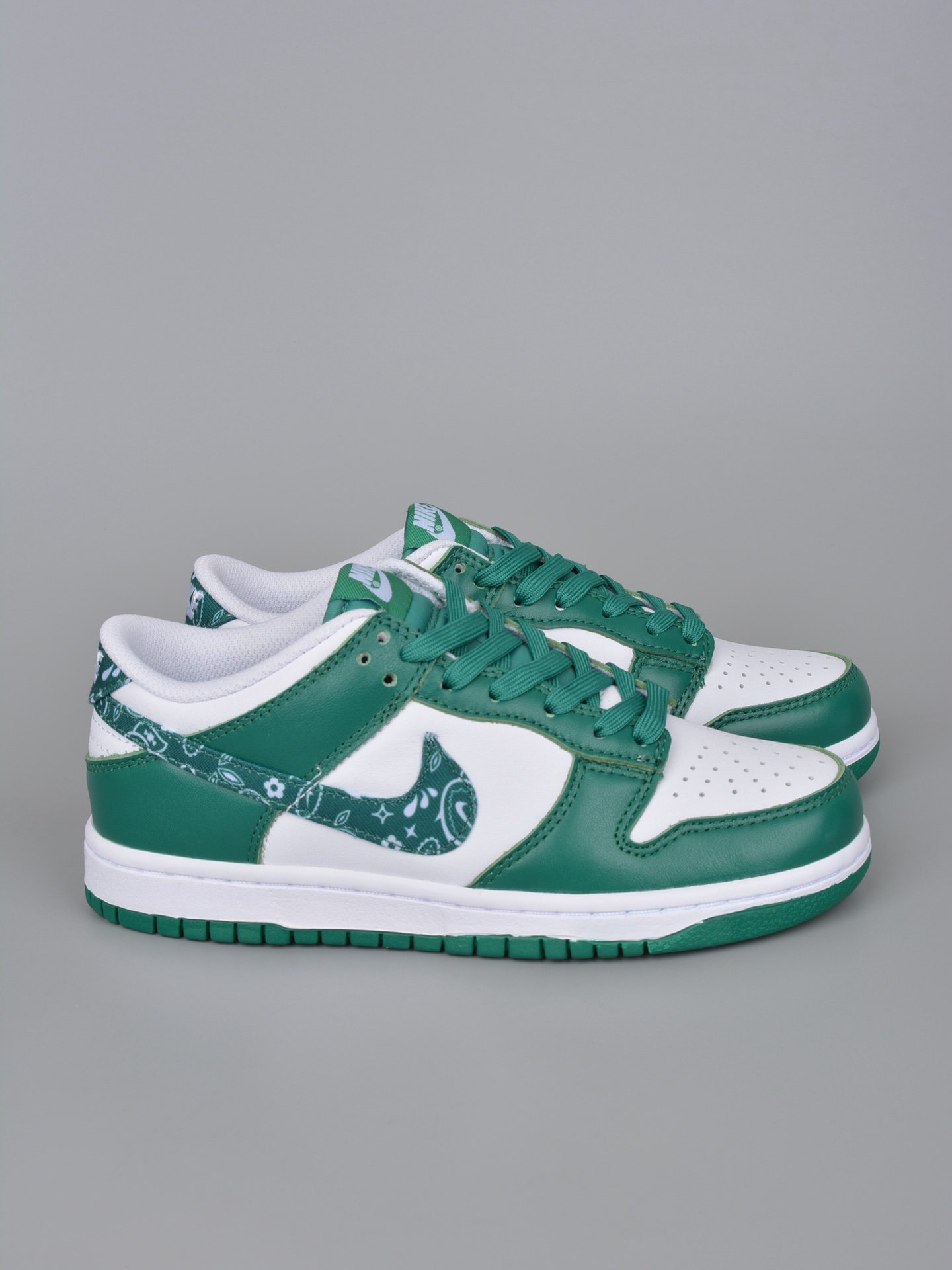 300 Nike SB Dunk Low “Green Paisley” 腰果花白绿 DH4401-102