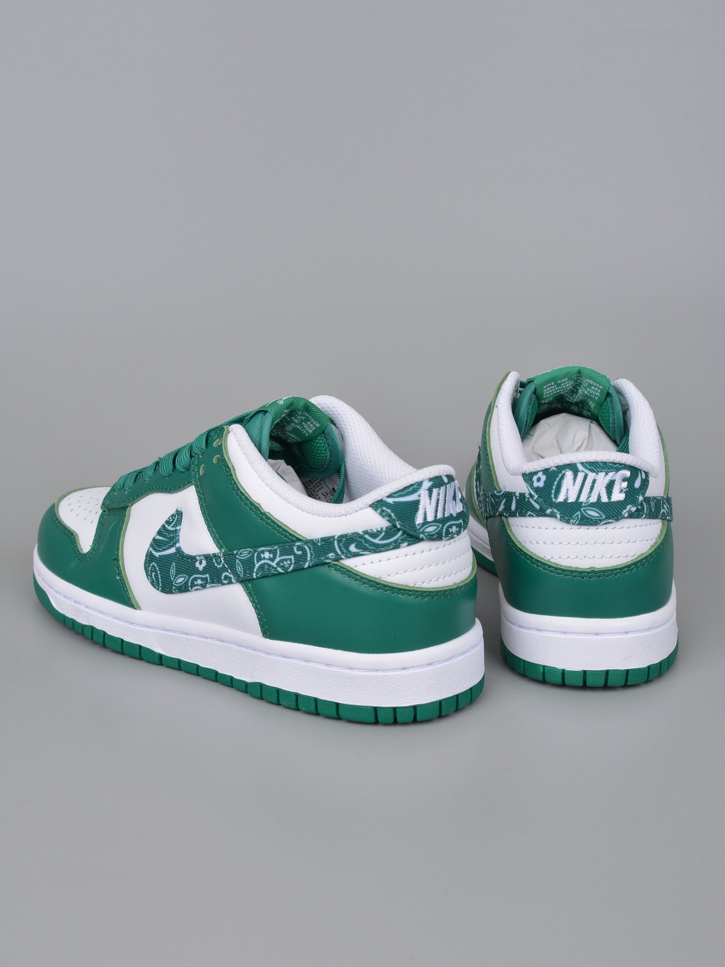 300 Nike SB Dunk Low "Green Paisley" 腰果花白绿 DH4401-102