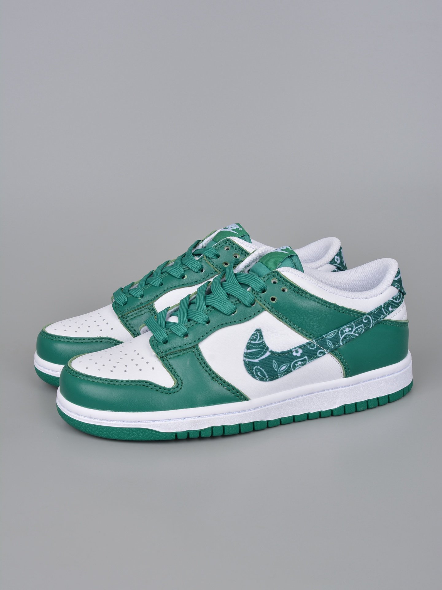 300 Nike SB Dunk Low "Green Paisley" 腰果花白绿 DH4401-102