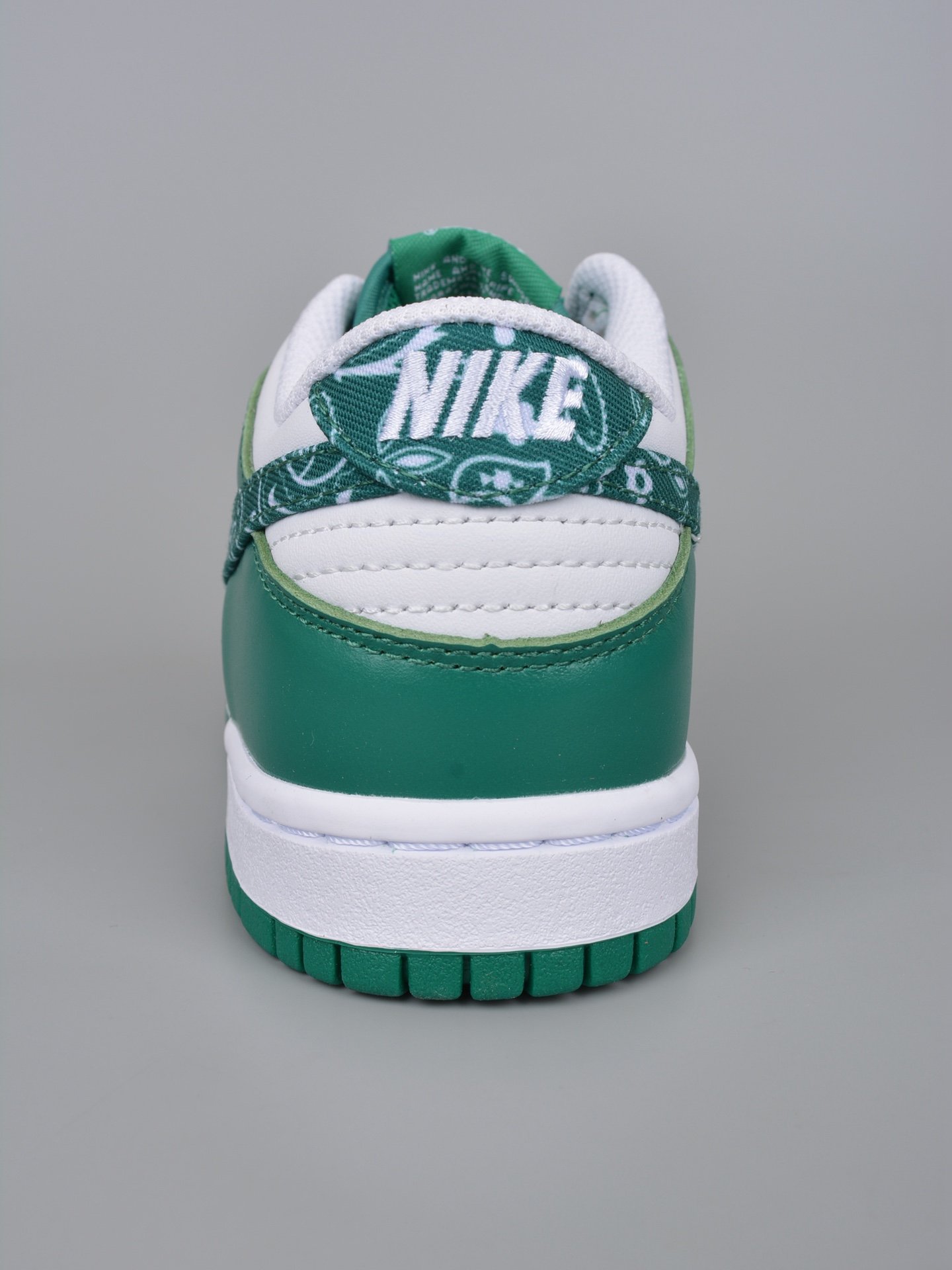 300 Nike SB Dunk Low "Green Paisley" 腰果花白绿 DH4401-102